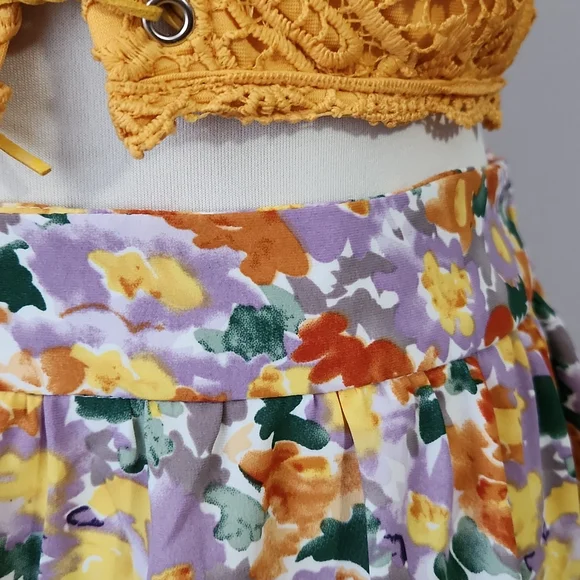 SOLD - Floral midi skirt - Picture 2 of 3